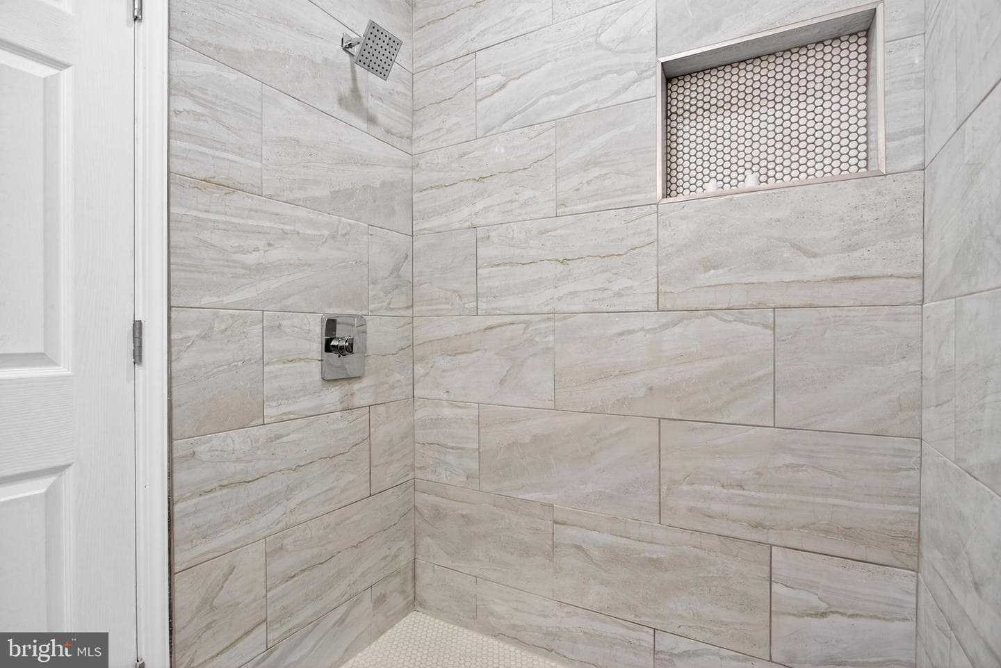 5965 Chester Avenue photo 29