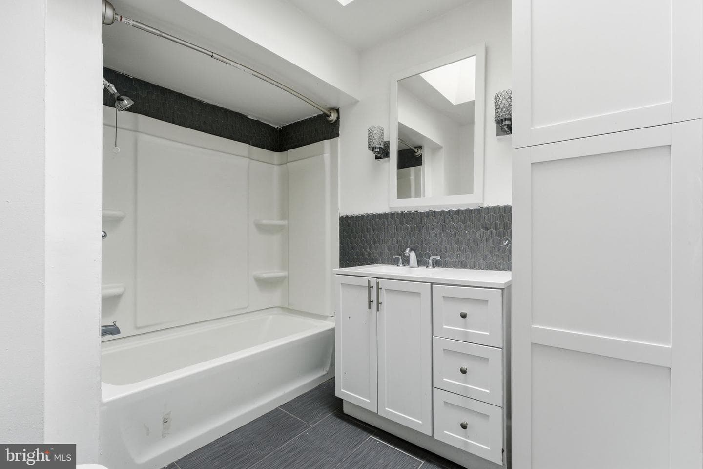5318 Arlington Street photo 19