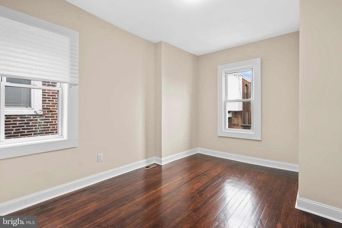 5611 Stewart Street photo 11