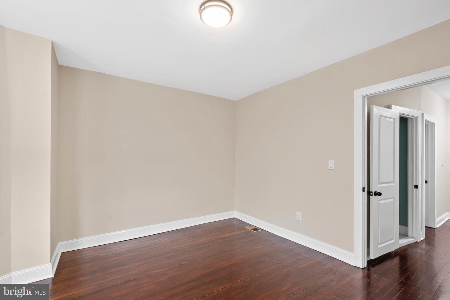5611 Stewart Street photo 19