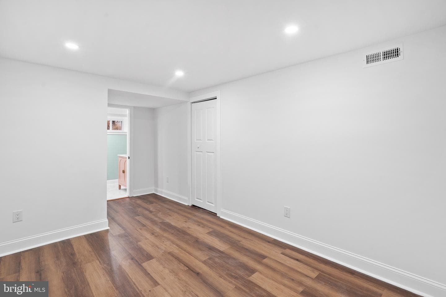 5611 Stewart Street photo 20