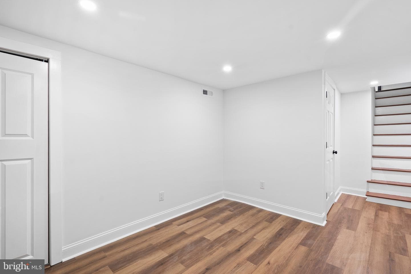 5611 Stewart Street photo 24