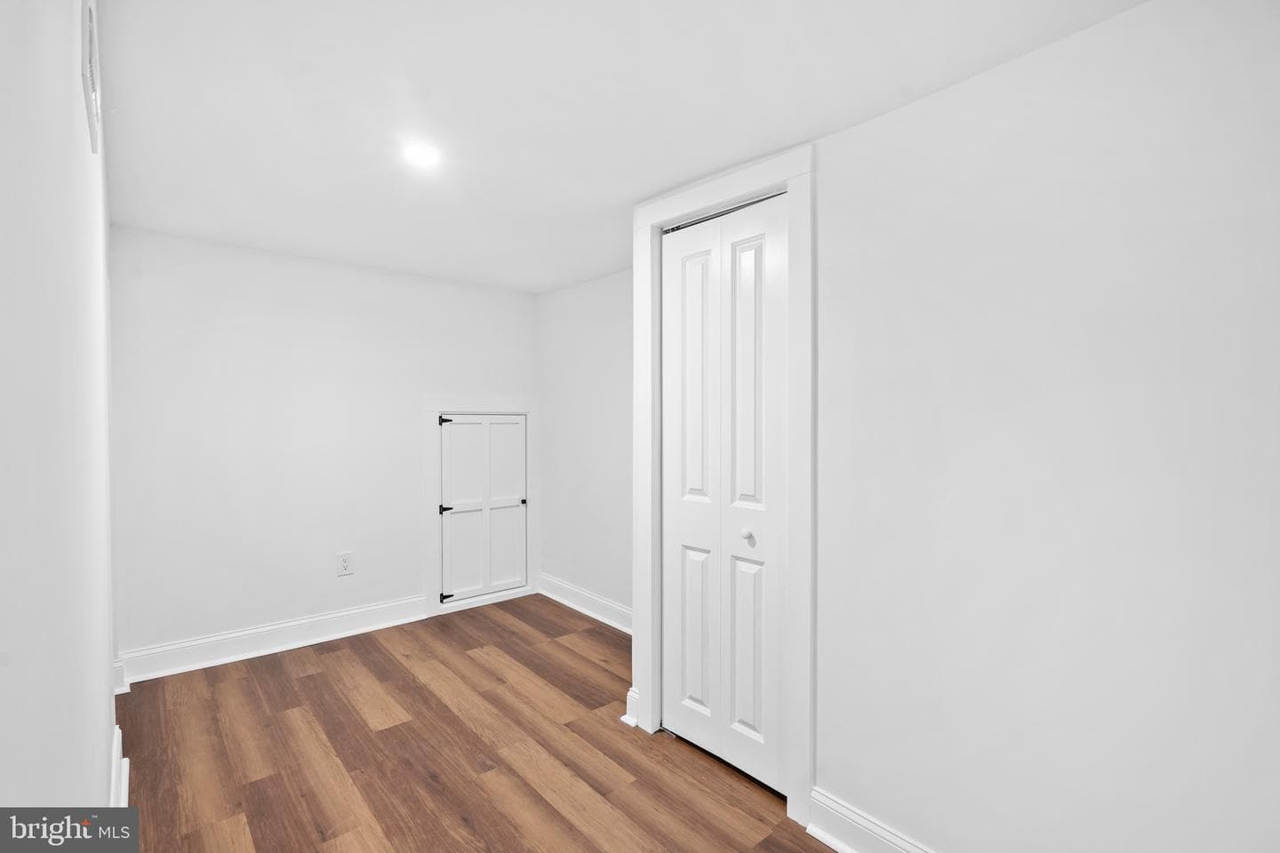 5611 Stewart Street photo 26