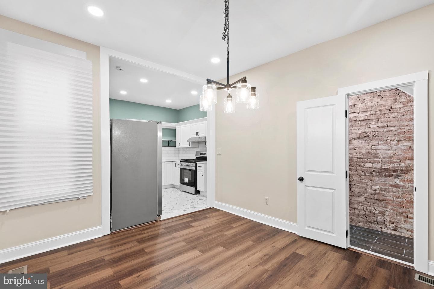 5611 Stewart Street photo 5