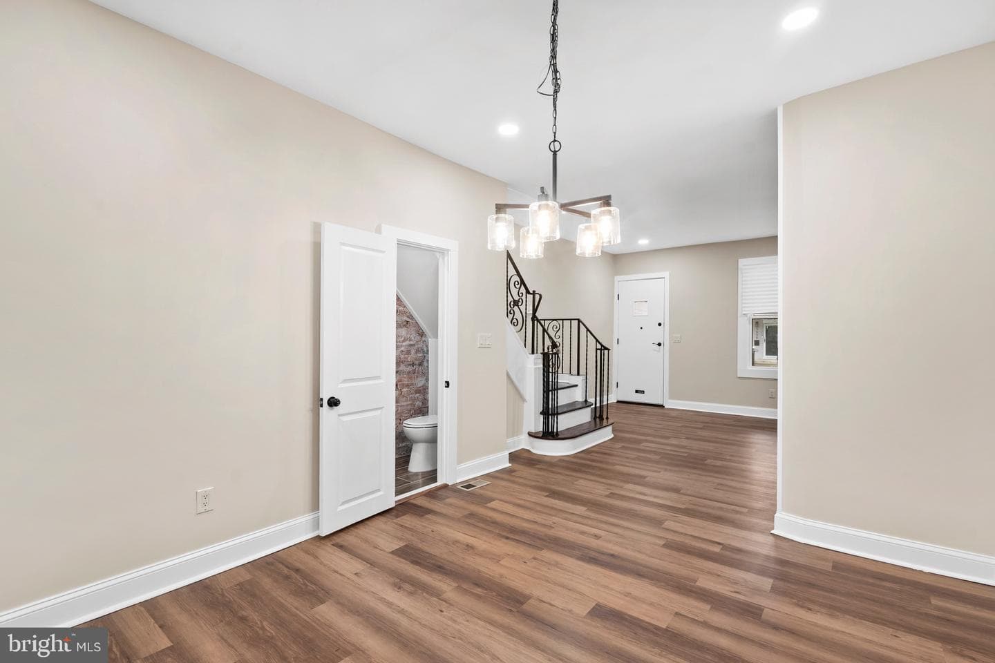 5611 Stewart Street photo 7