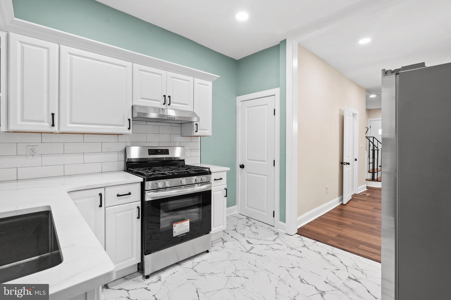 5611 Stewart Street photo 9