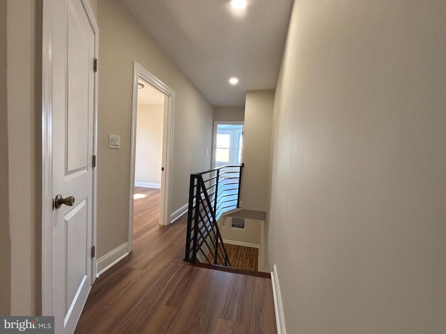 5650 Whitby photo 19