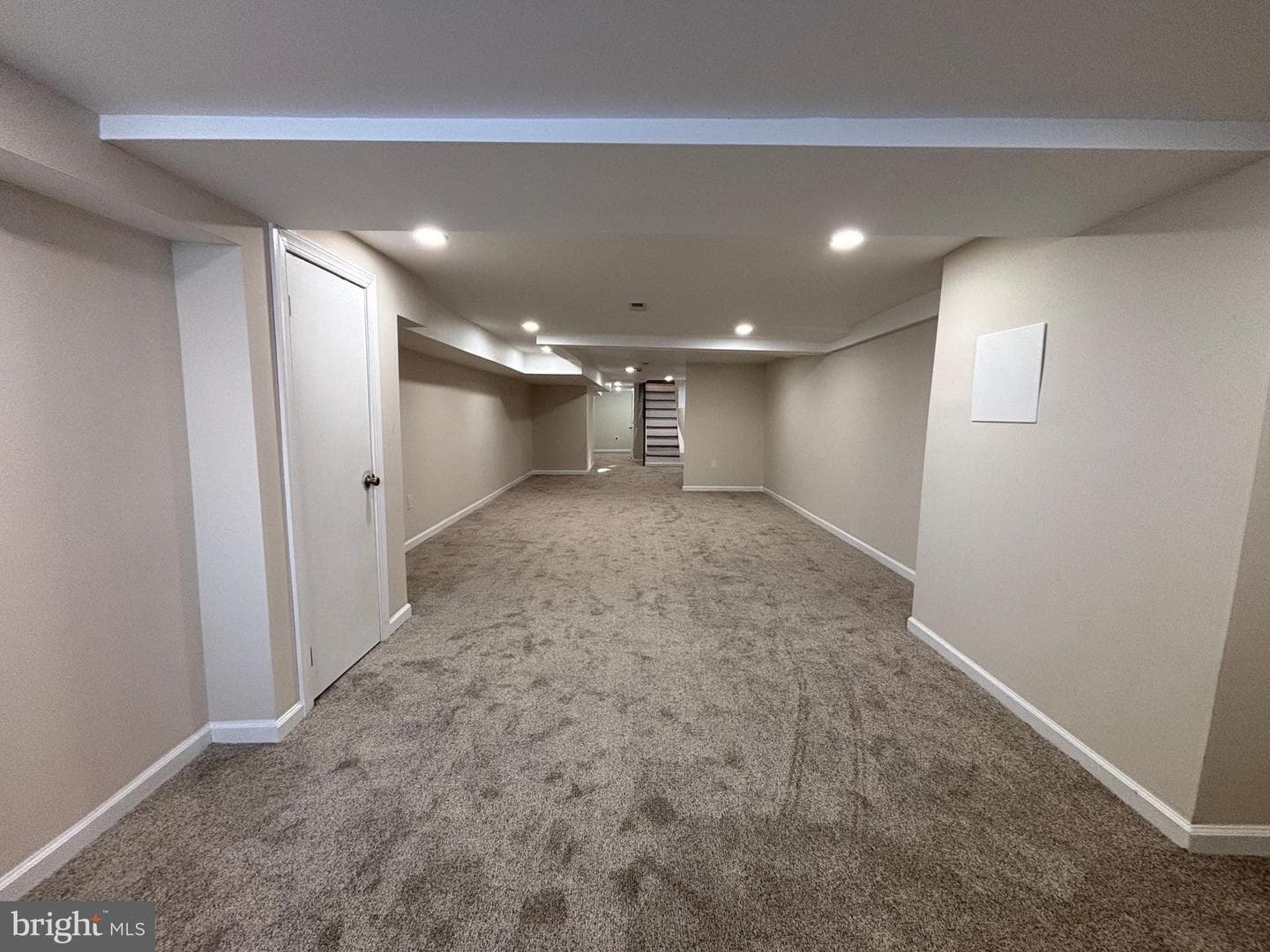 5650 Whitby photo 24