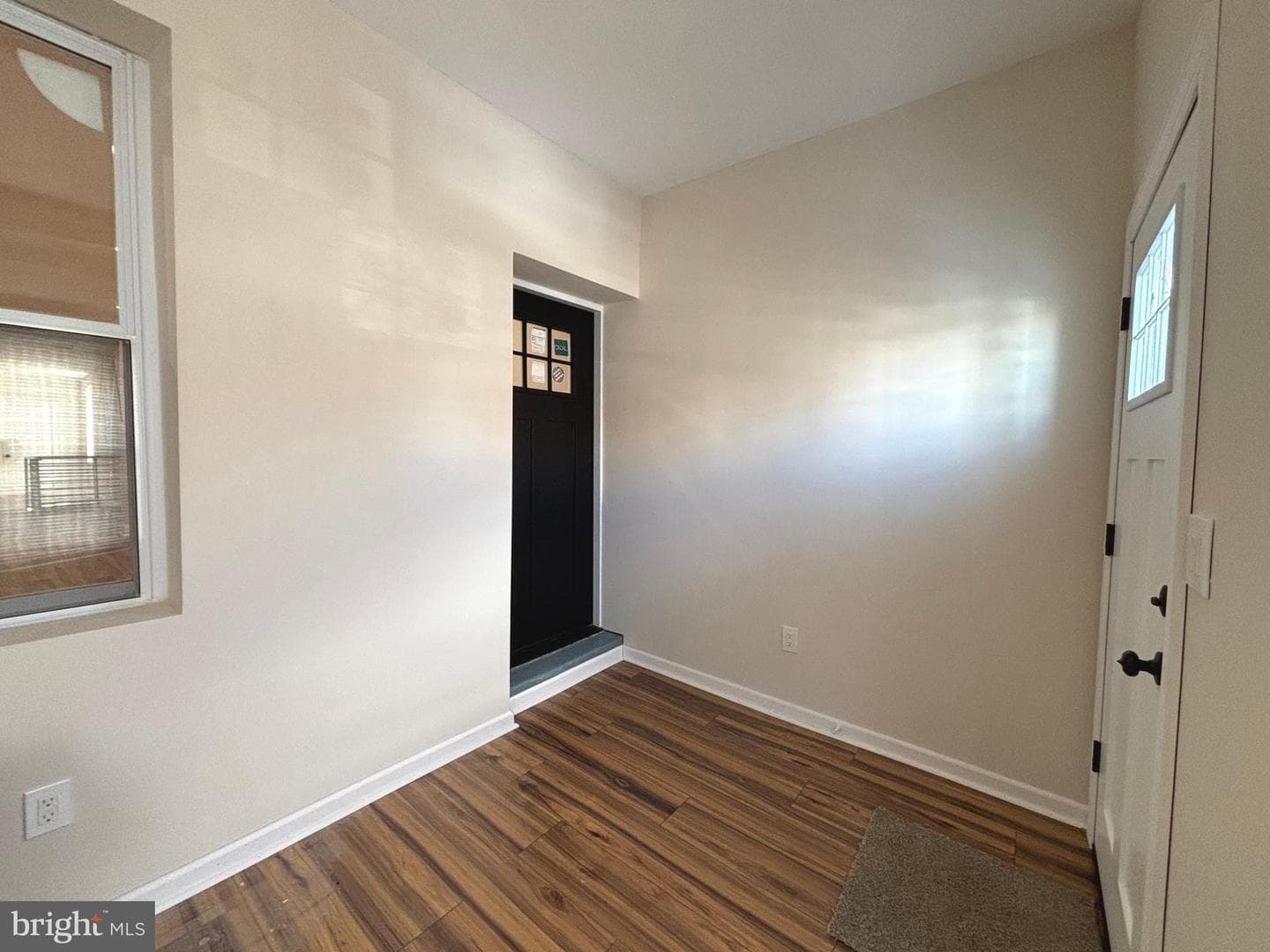 5650 Whitby photo 26
