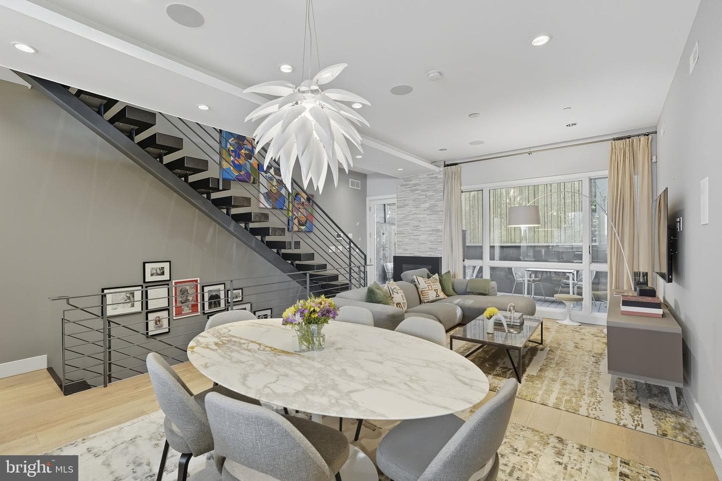 204 W Laurel Street #5