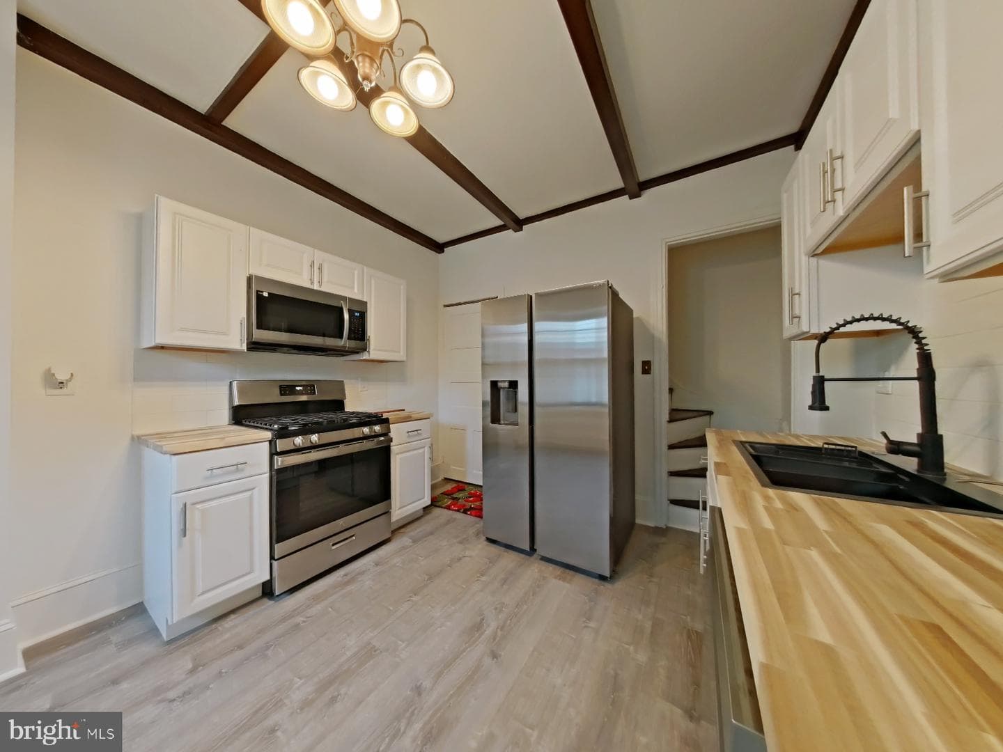 4845 Pulaski Avenue photo 29