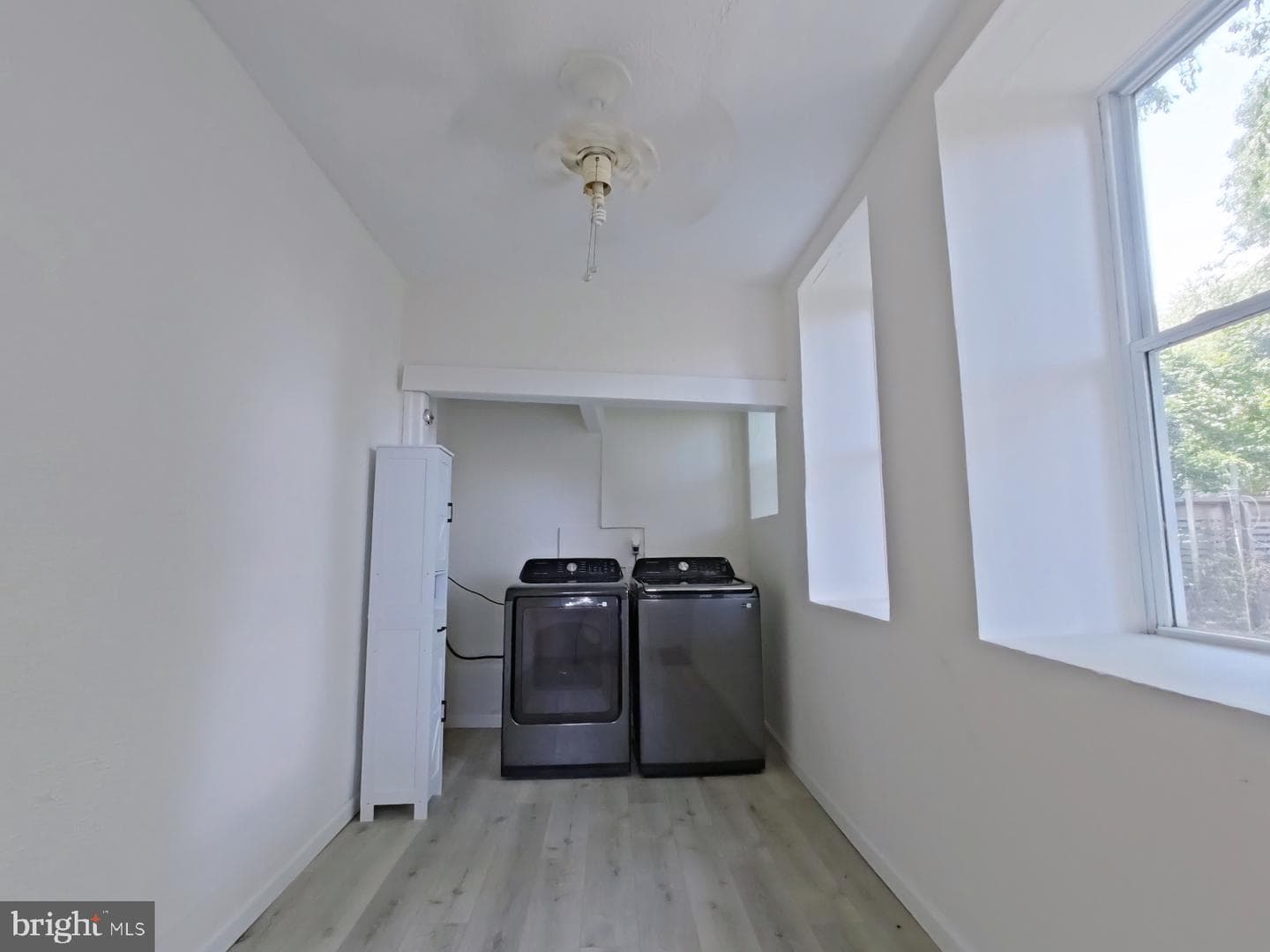 4845 Pulaski Avenue photo 30