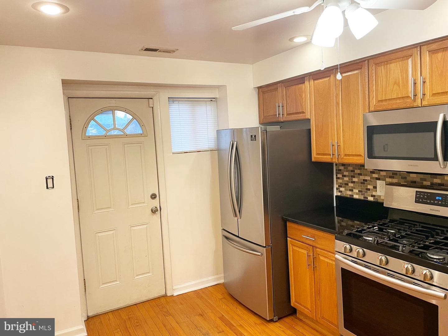 2433 Manton Street photo 6
