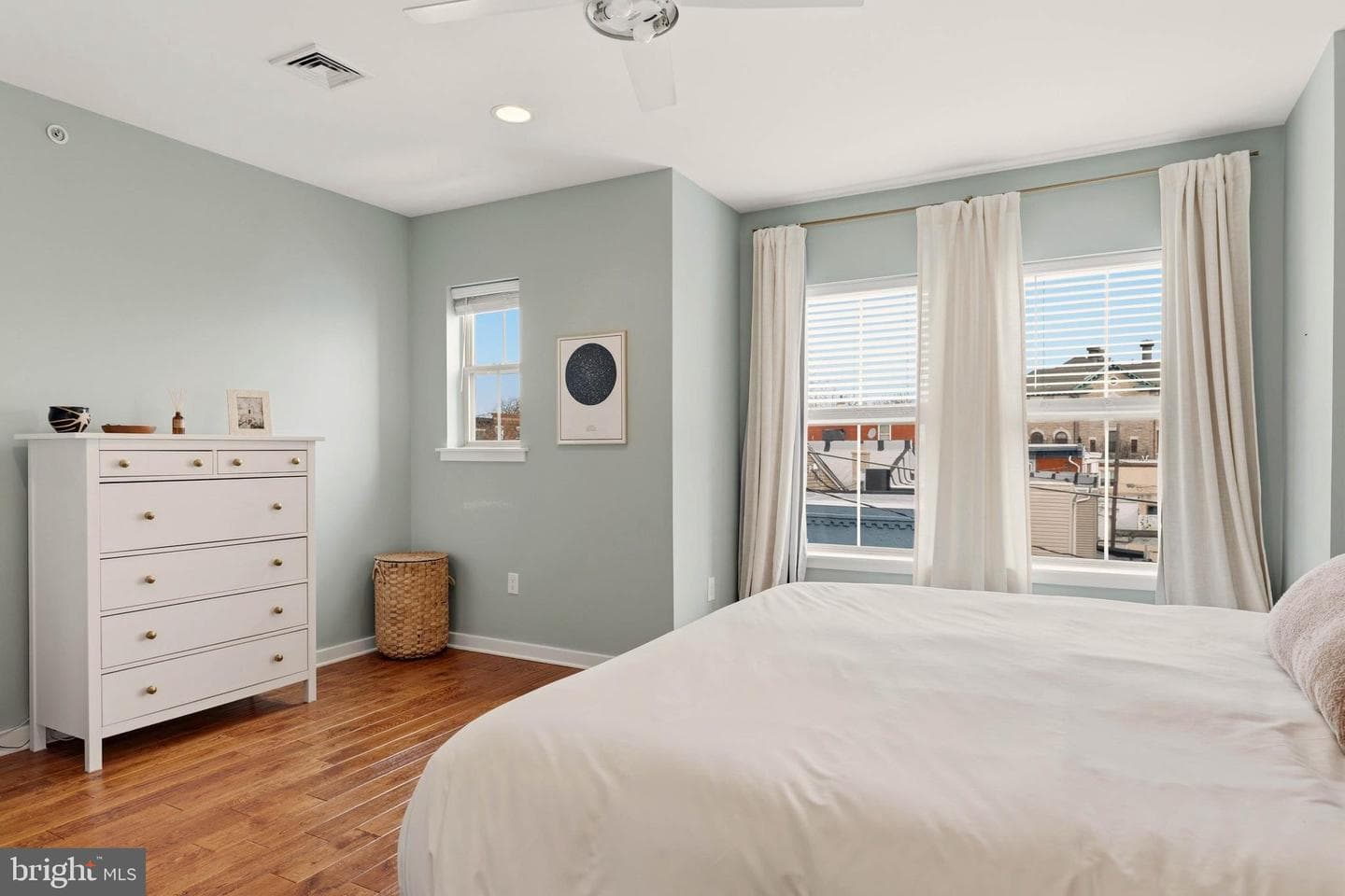 240 Pierce Street photo 12