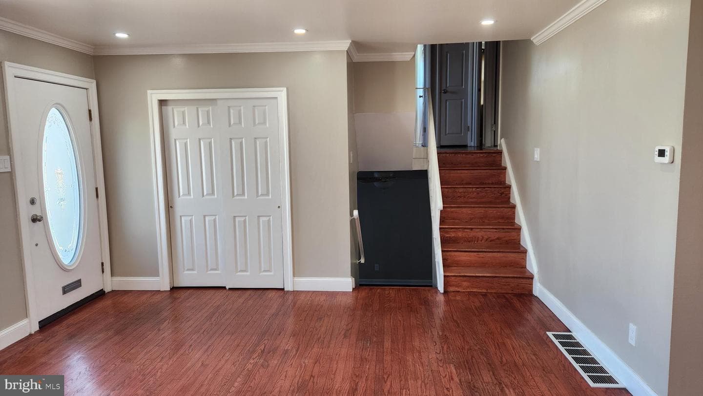 1112 Kent Lane photo 9