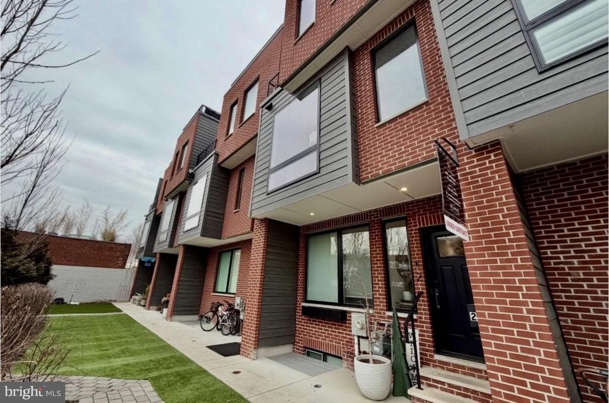 1313 E Montgomery Avenue #2