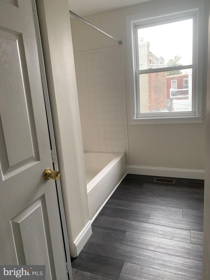 528 Fitzwater Street photo 34