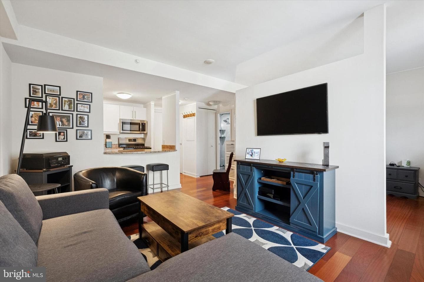 219 S 18th Street #902 photo 6