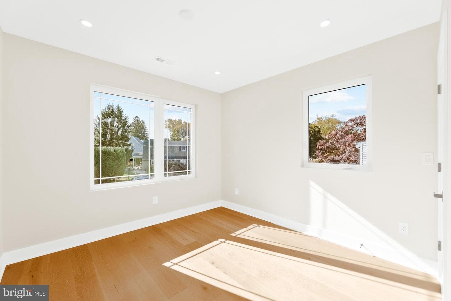 3215 Brookdale Road photo 31