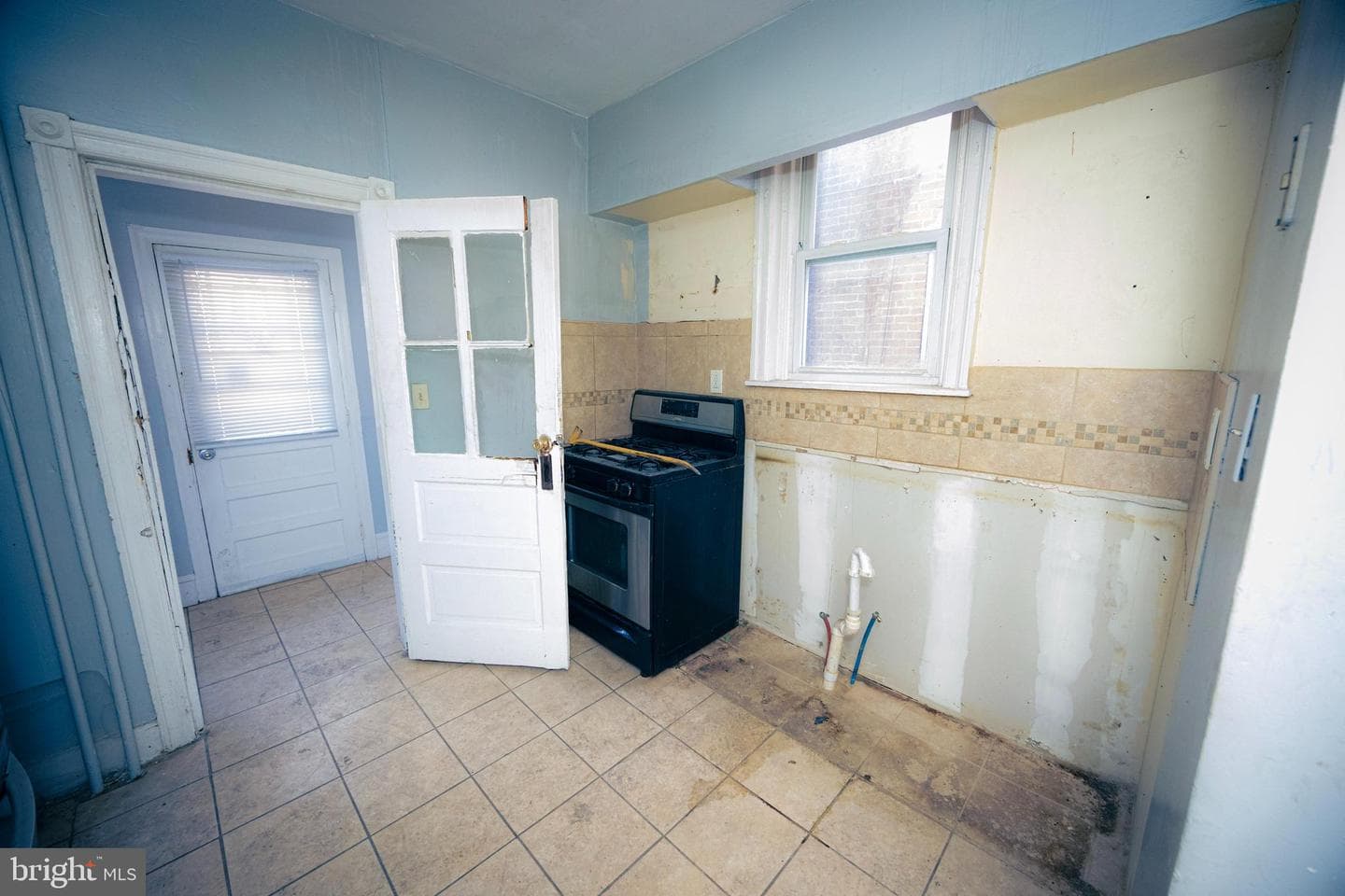 5729 Hadfield Street photo 10
