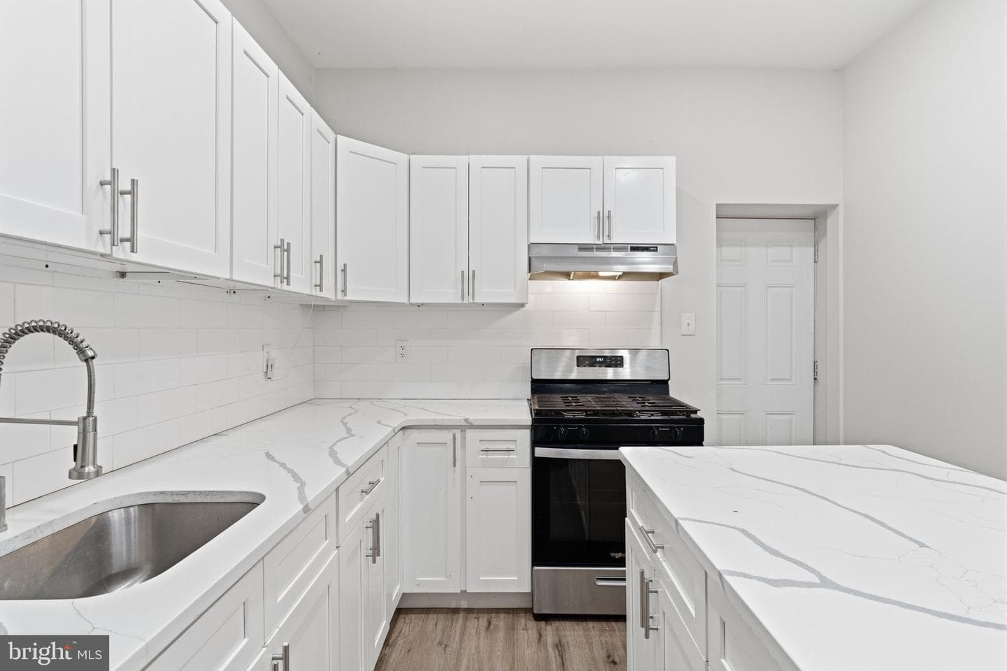 5754 Cedar Avenue photo 8