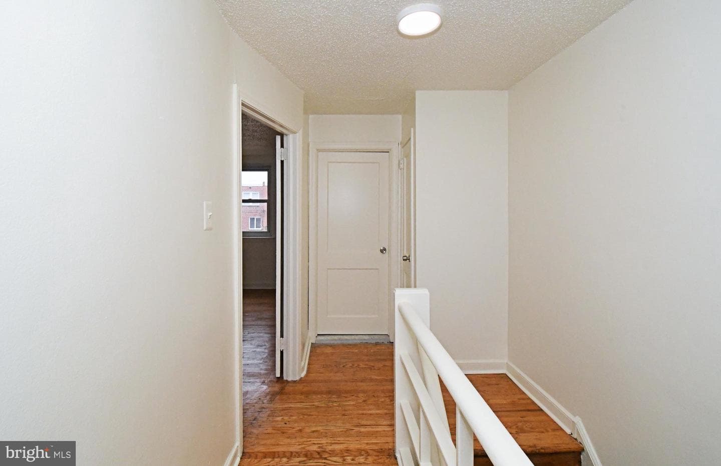 1107 E Sharpnack Street photo 23