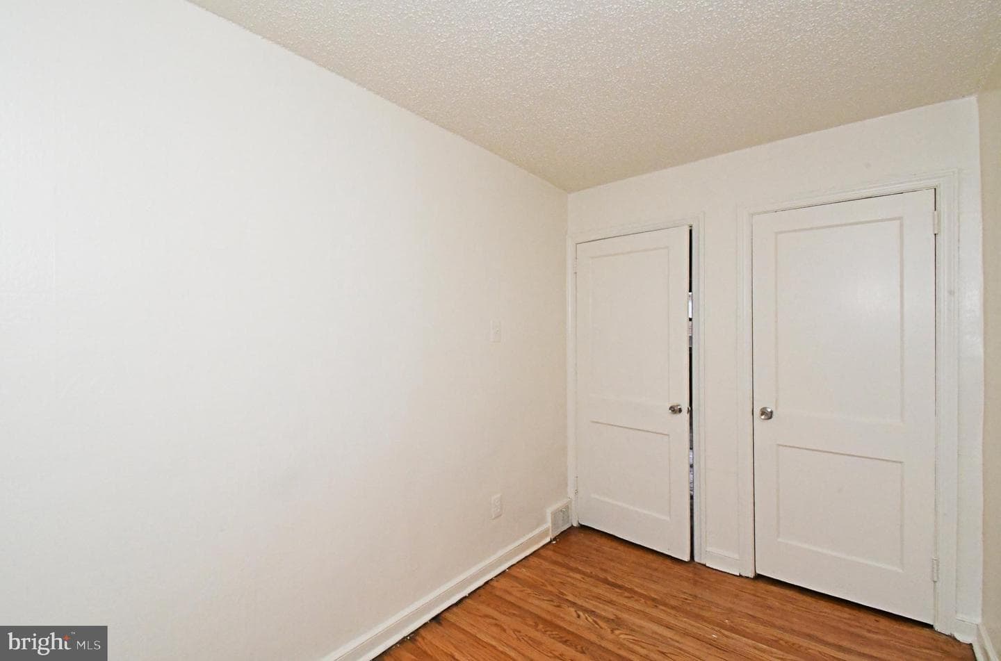 1107 E Sharpnack Street photo 36