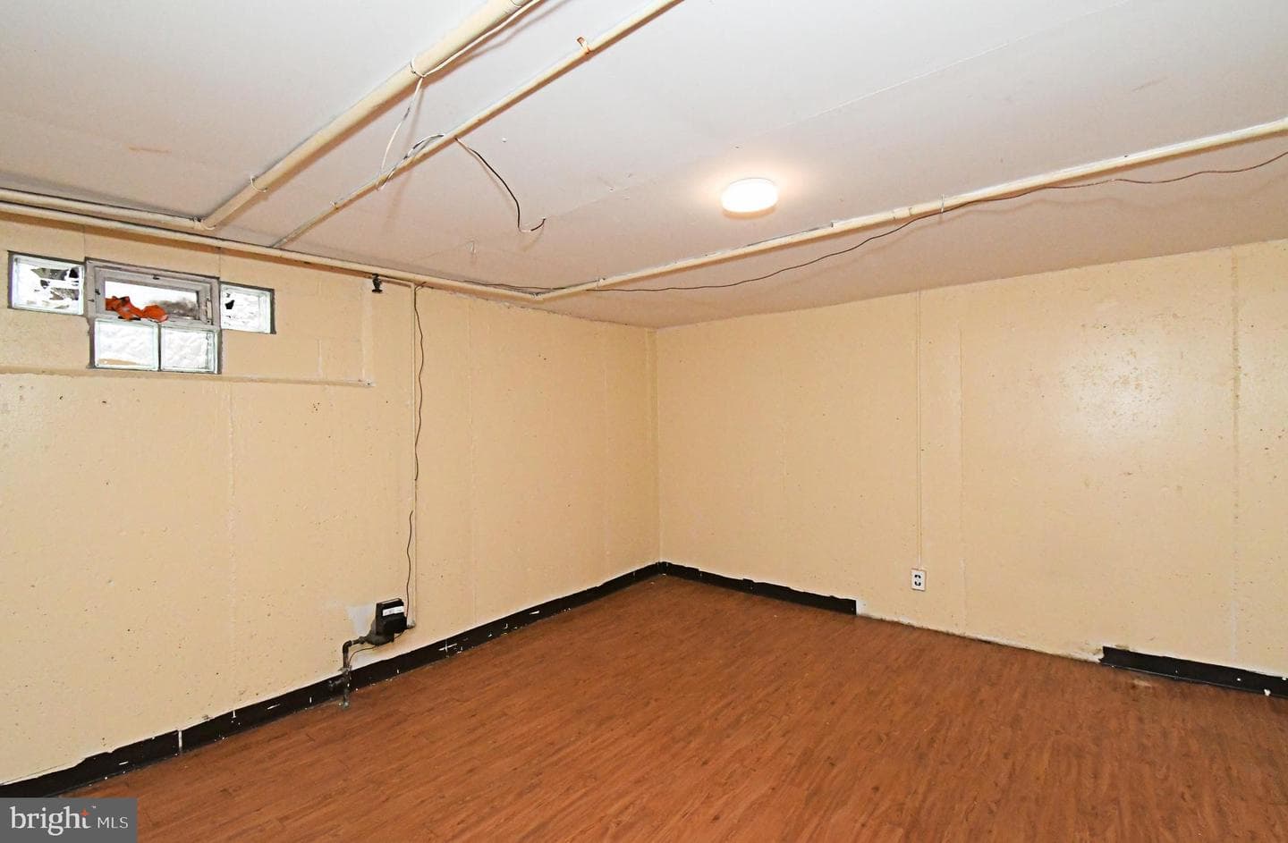 1107 E Sharpnack Street photo 39