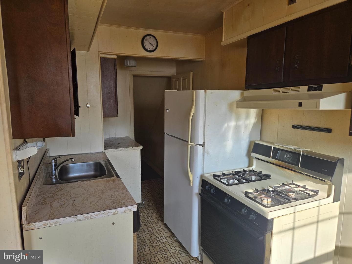 2258 Saint Vincent Street photo 6