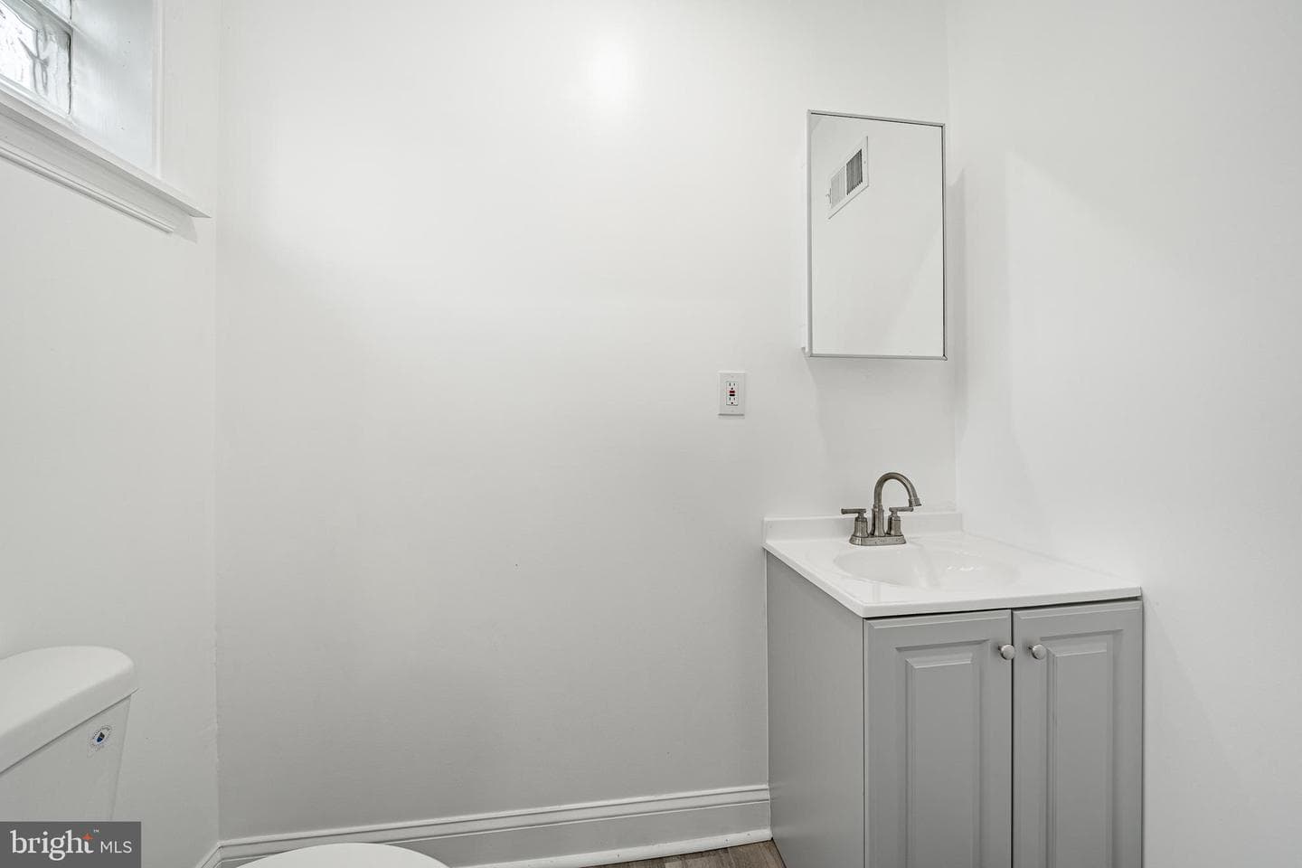 5302 Hadfield Street photo 12