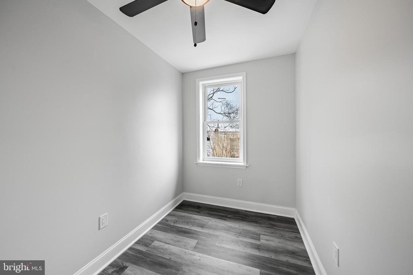 5302 Hadfield Street photo 21