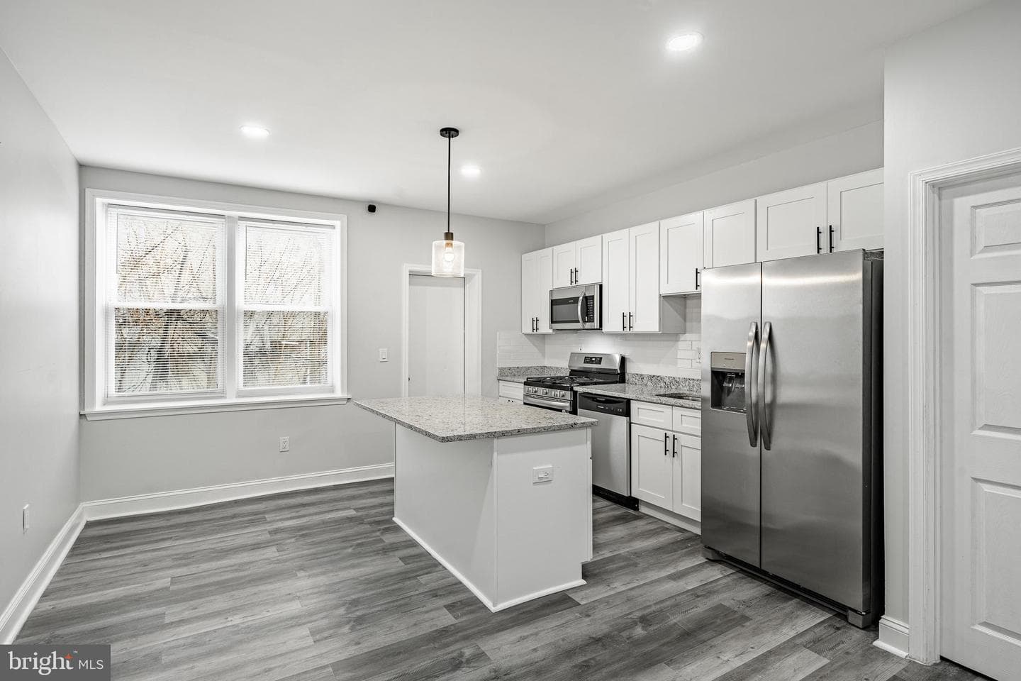 5302 Hadfield Street photo 7