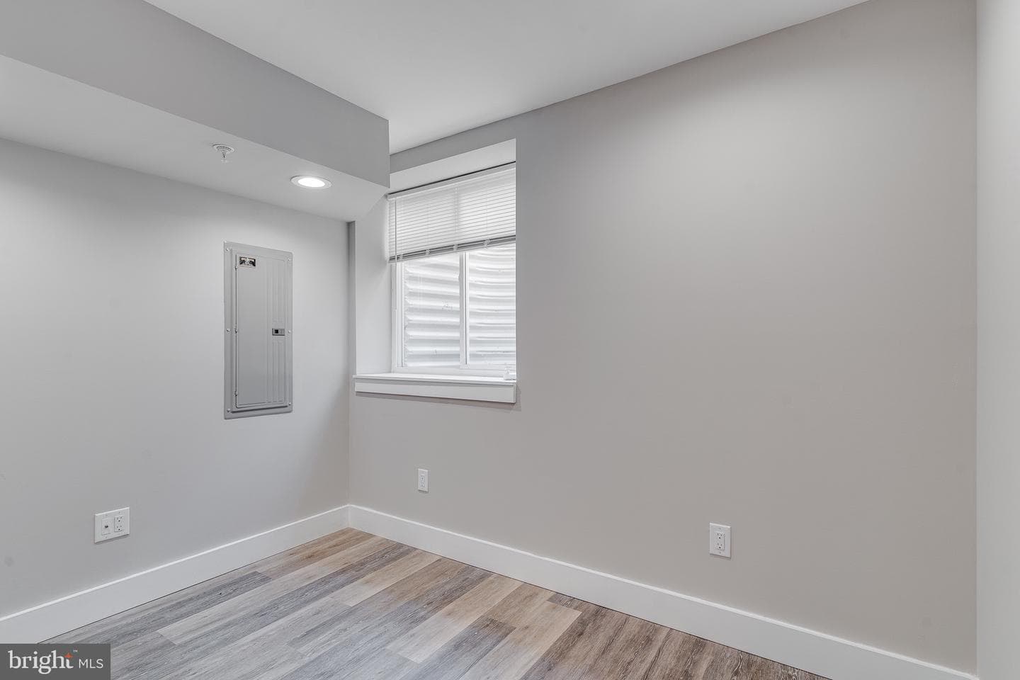 1436 N Corlies Street photo 37