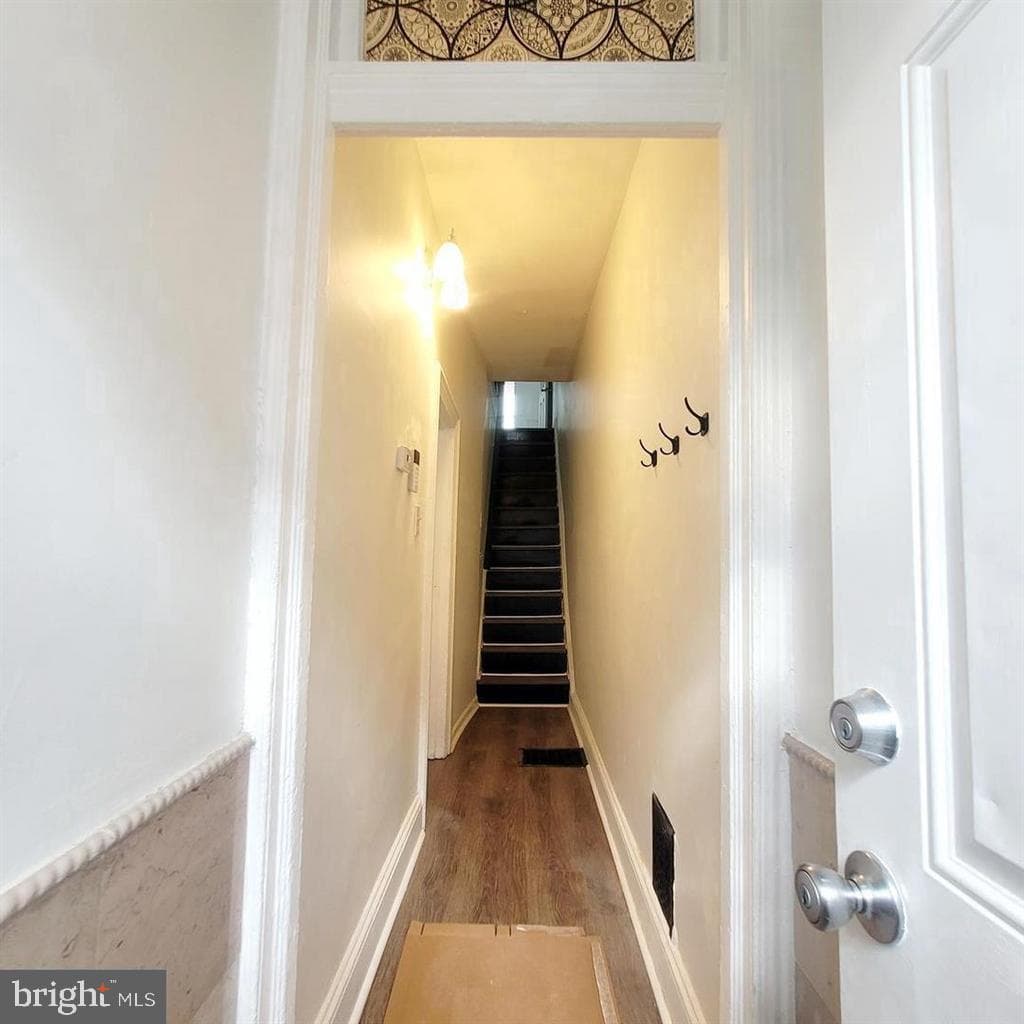 1854 N Judson Street photo 14