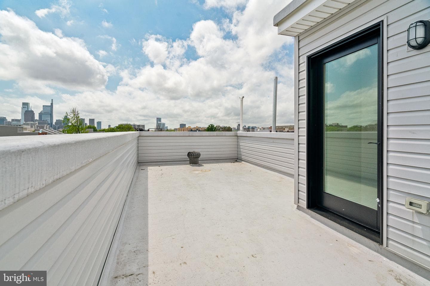 2507 Ingersoll Street photo 43