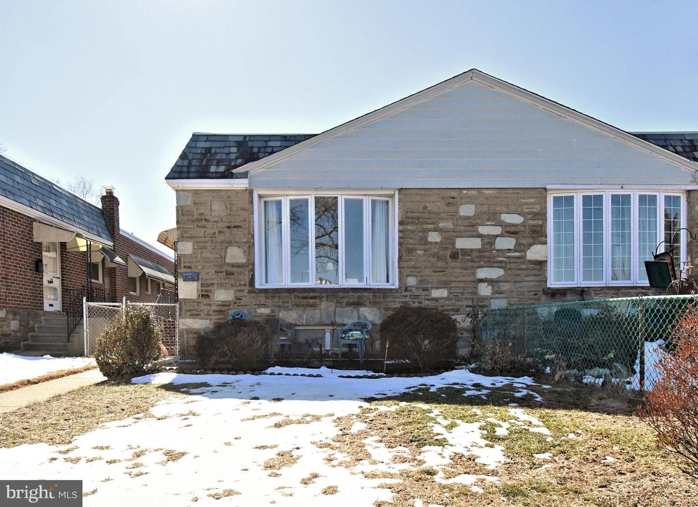 1110 Chandler Street photo 2
