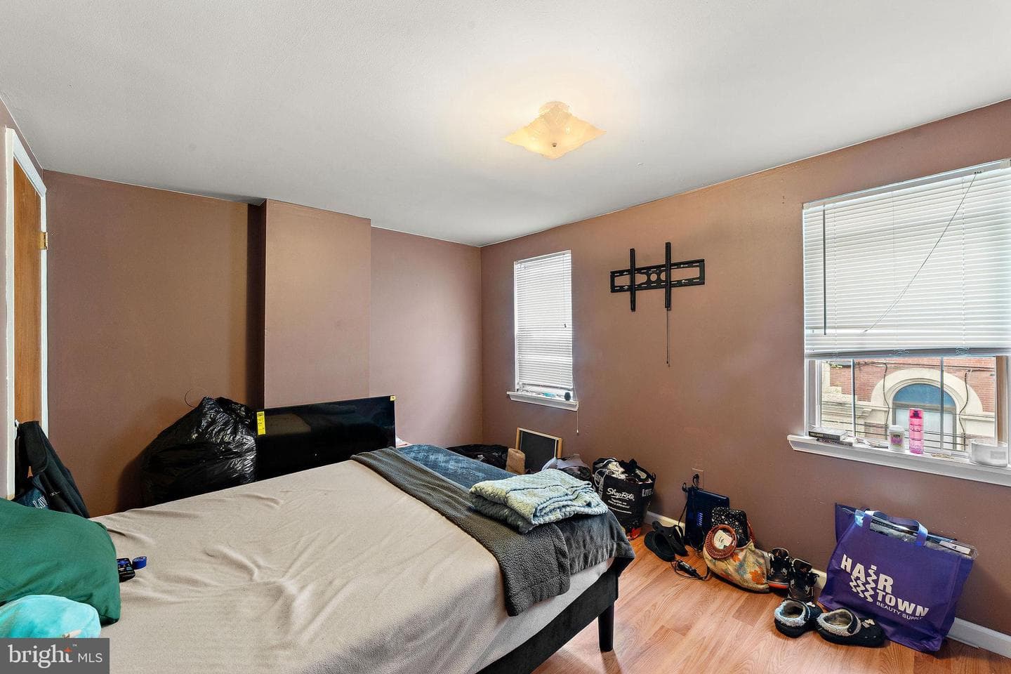 1715 W Thompson Street photo 14