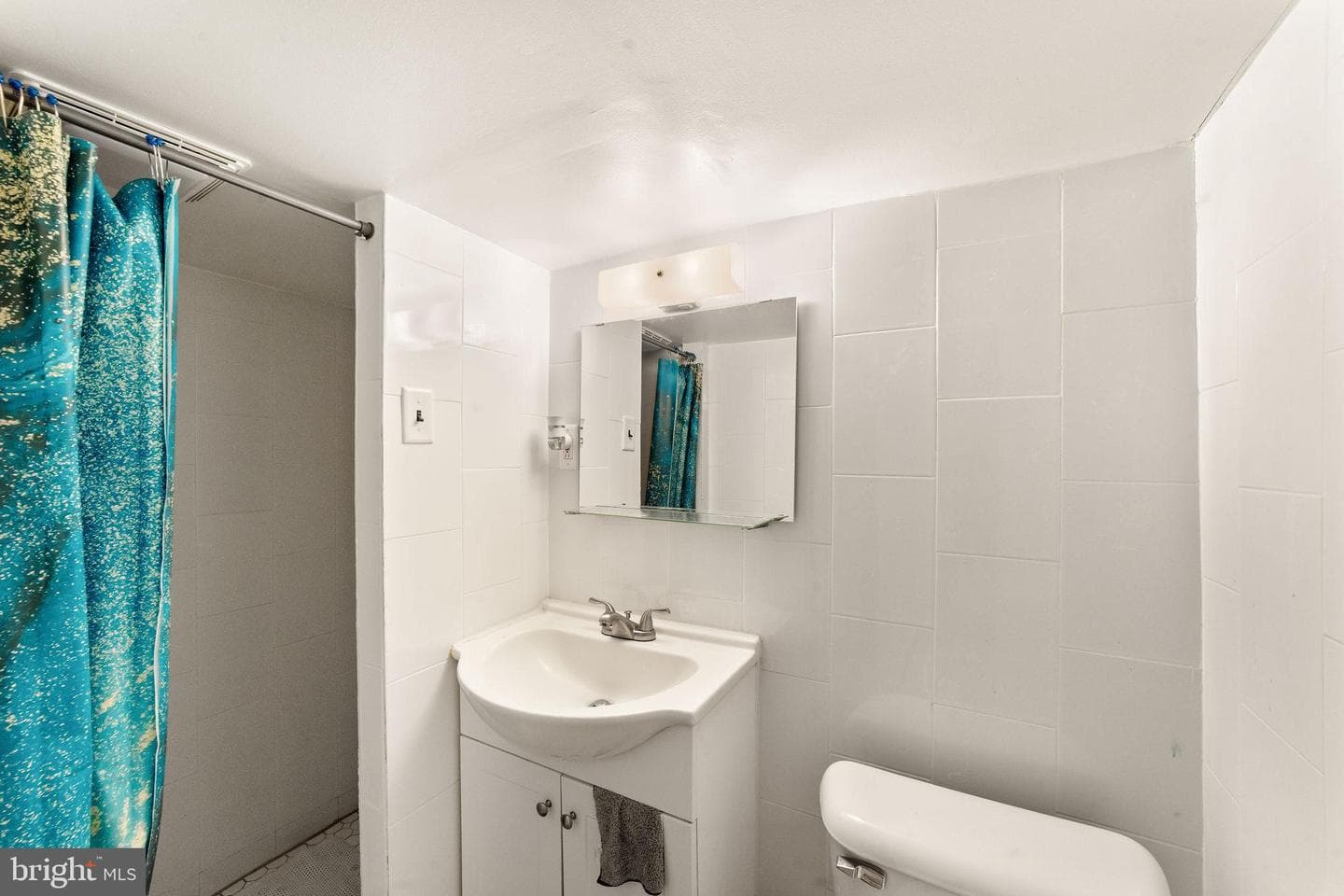 1715 W Thompson Street photo 8