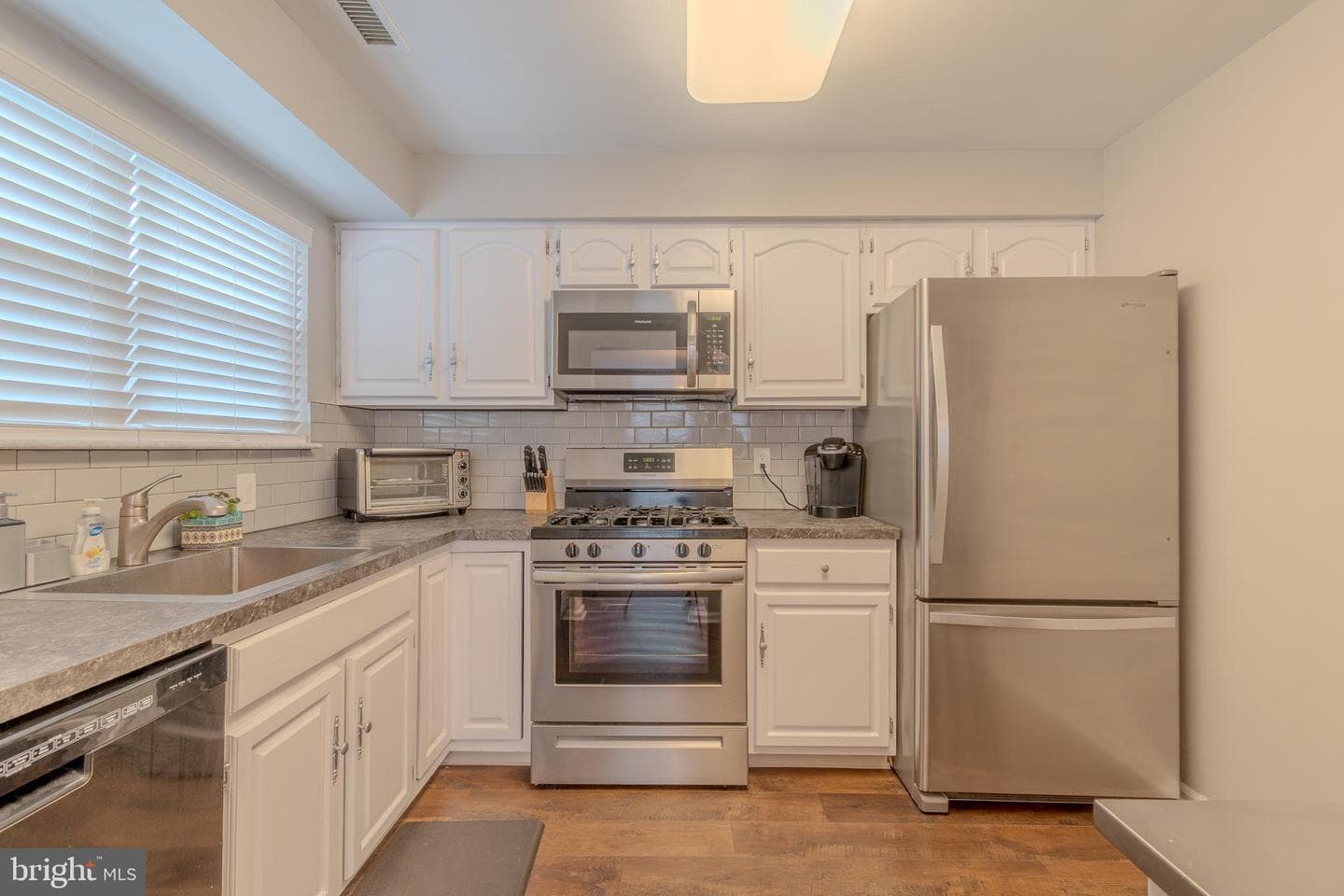 73207 Delaire Landing Road #207 photo 12