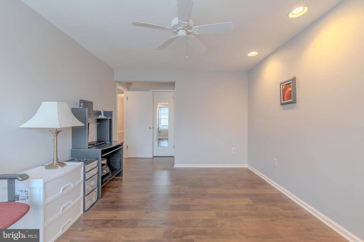 73207 Delaire Landing Road #207 photo 21