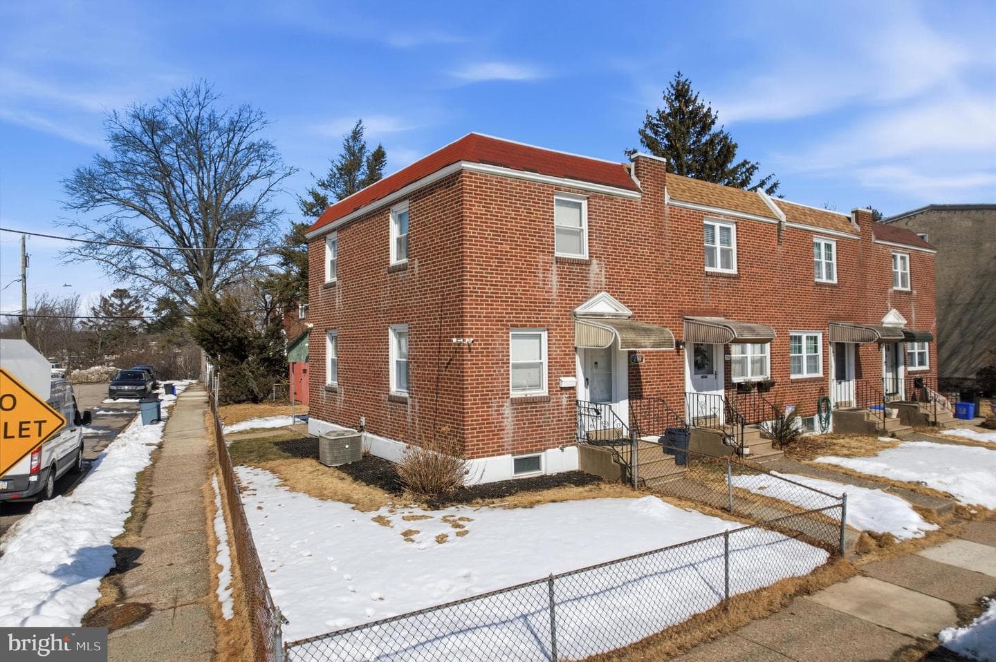 294 Lemonte Street photo 2