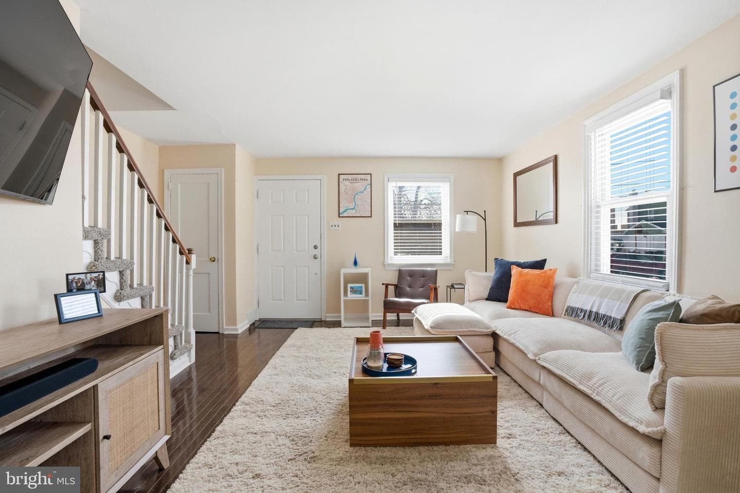 294 Lemonte Street photo 4