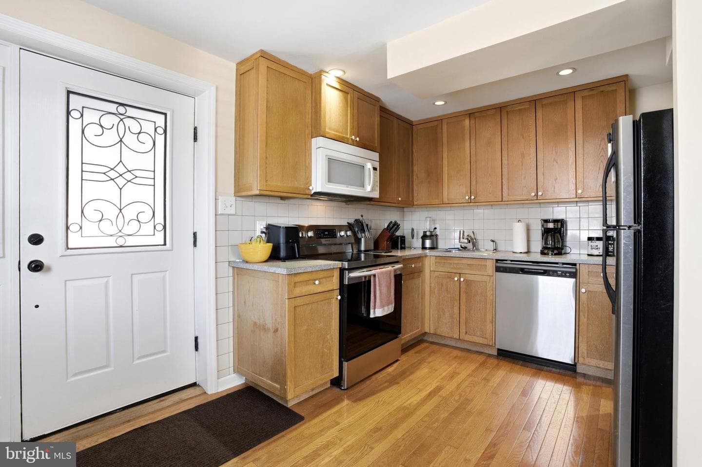 294 Lemonte Street photo 6