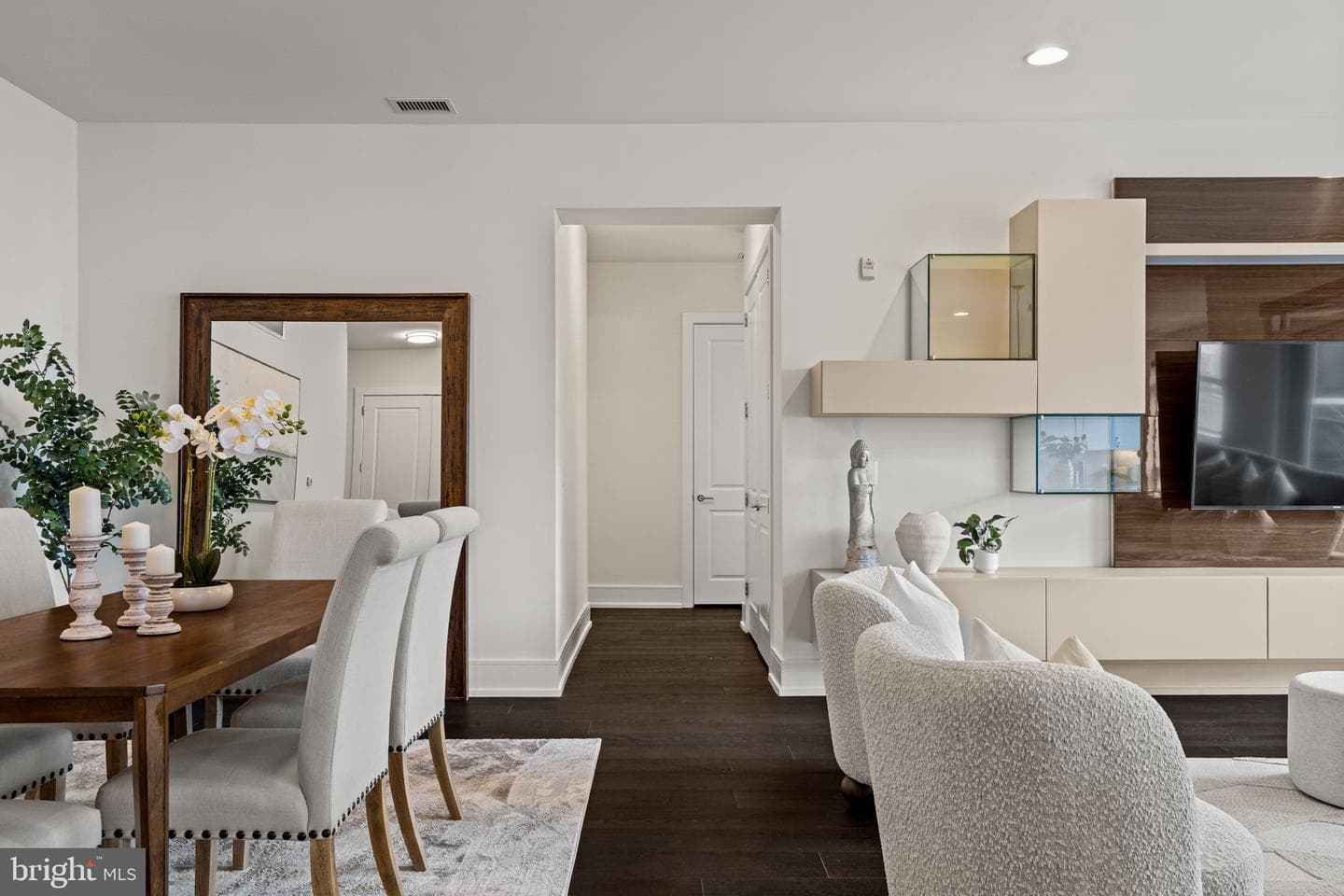 410 S Front St # 209 photo 16