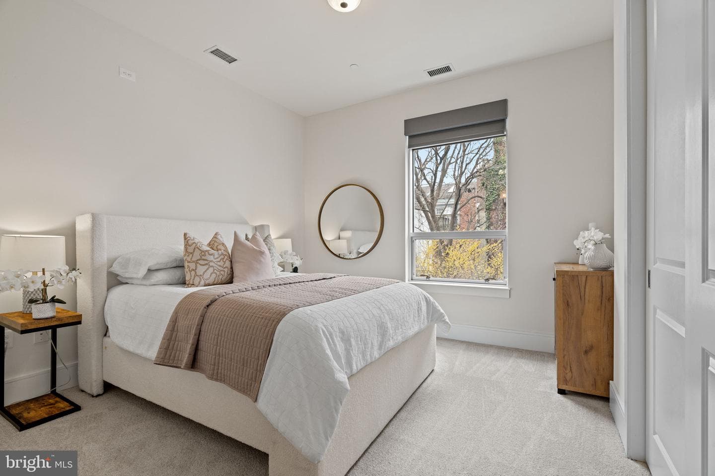 410 S Front St # 209 photo 31