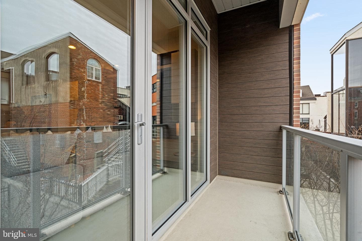 410 S Front St # 209 photo 4
