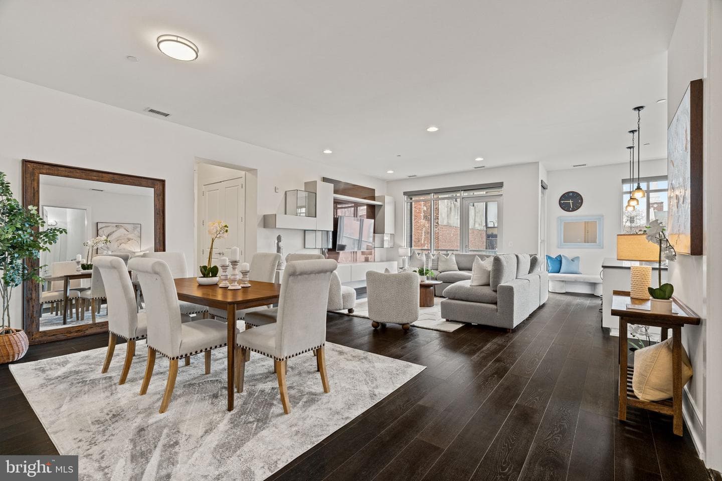 410 S Front St # 209 photo 9