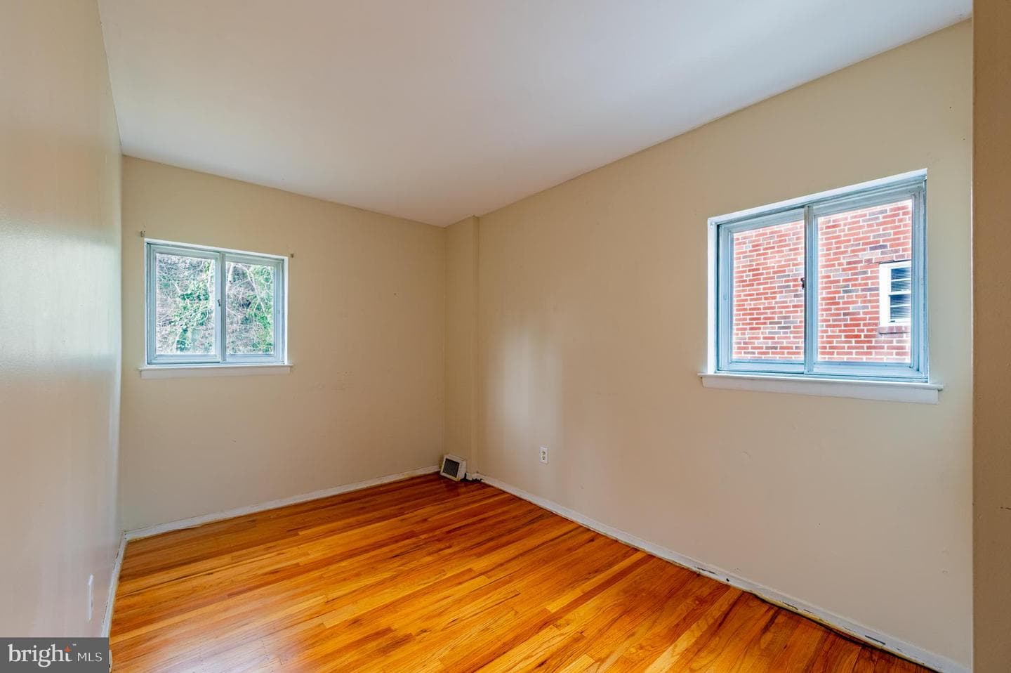 7218 Valley Avenue photo 30