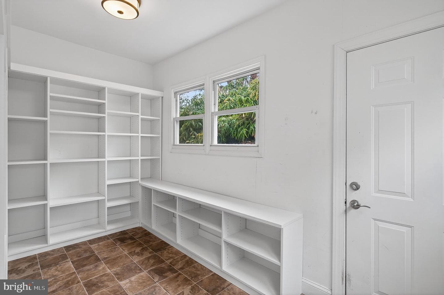 5110 Newhall Street photo 18