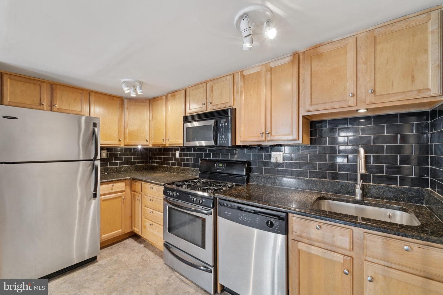 1029 Spruce Street #304 photo 3